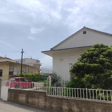 Apartment Landeka Primosten Exterior photo