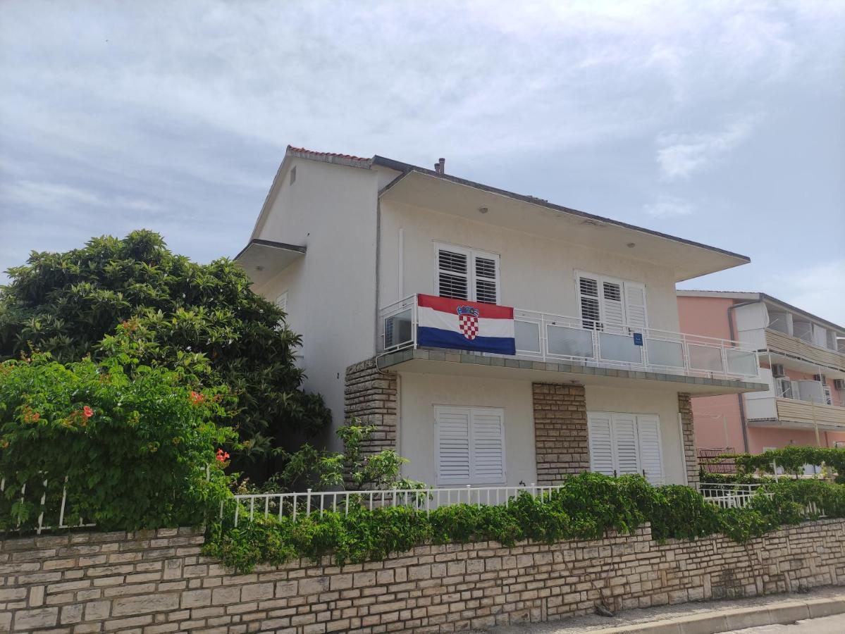 Apartment Landeka Primosten